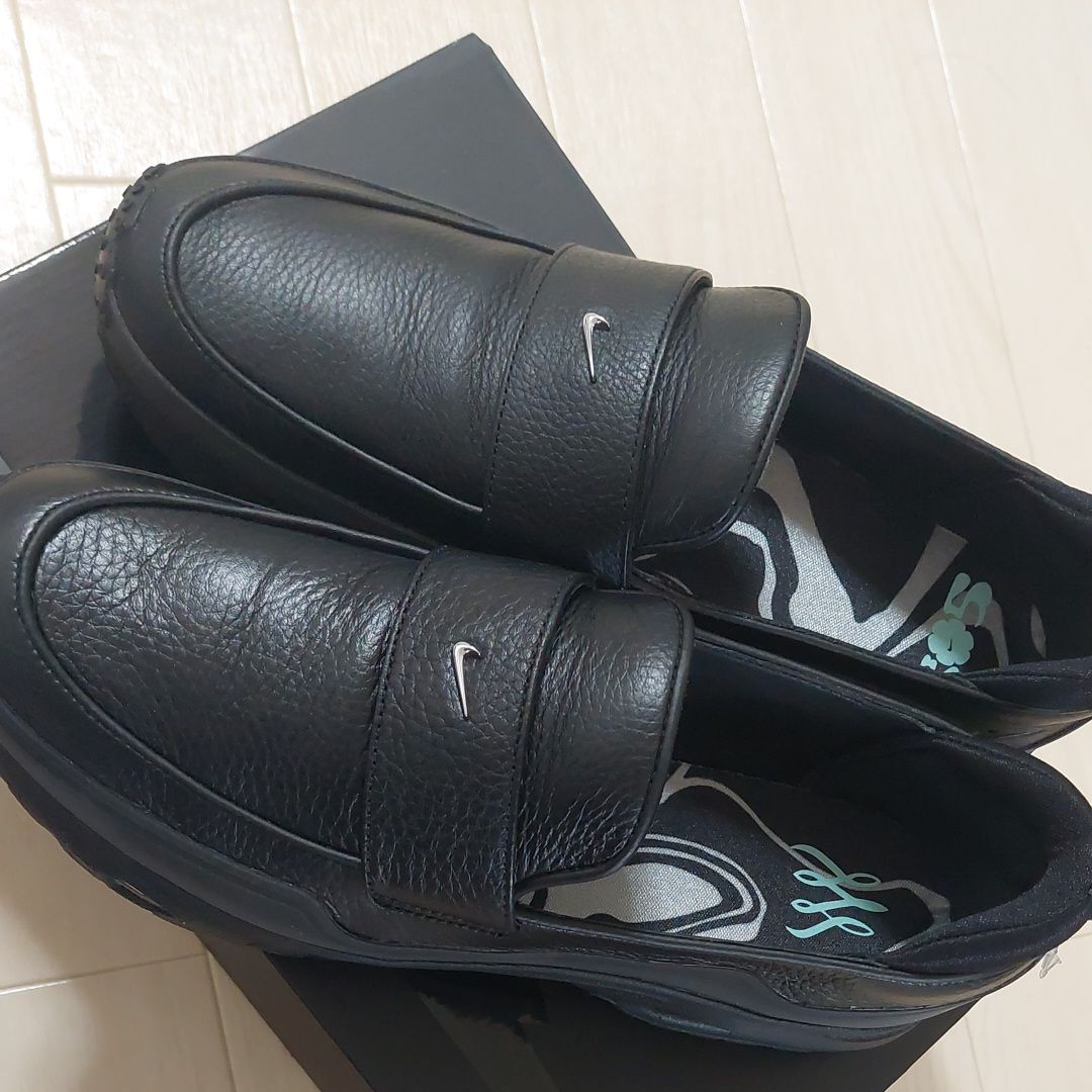 SWDC × Nike Women's Air Max Phenomena "Black/Metallic Silver"