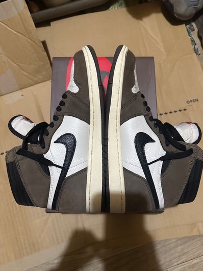 Travis Scott × Nike Air Jordan 1 Retro High OG TS SP "Sail/Dark Mocha"