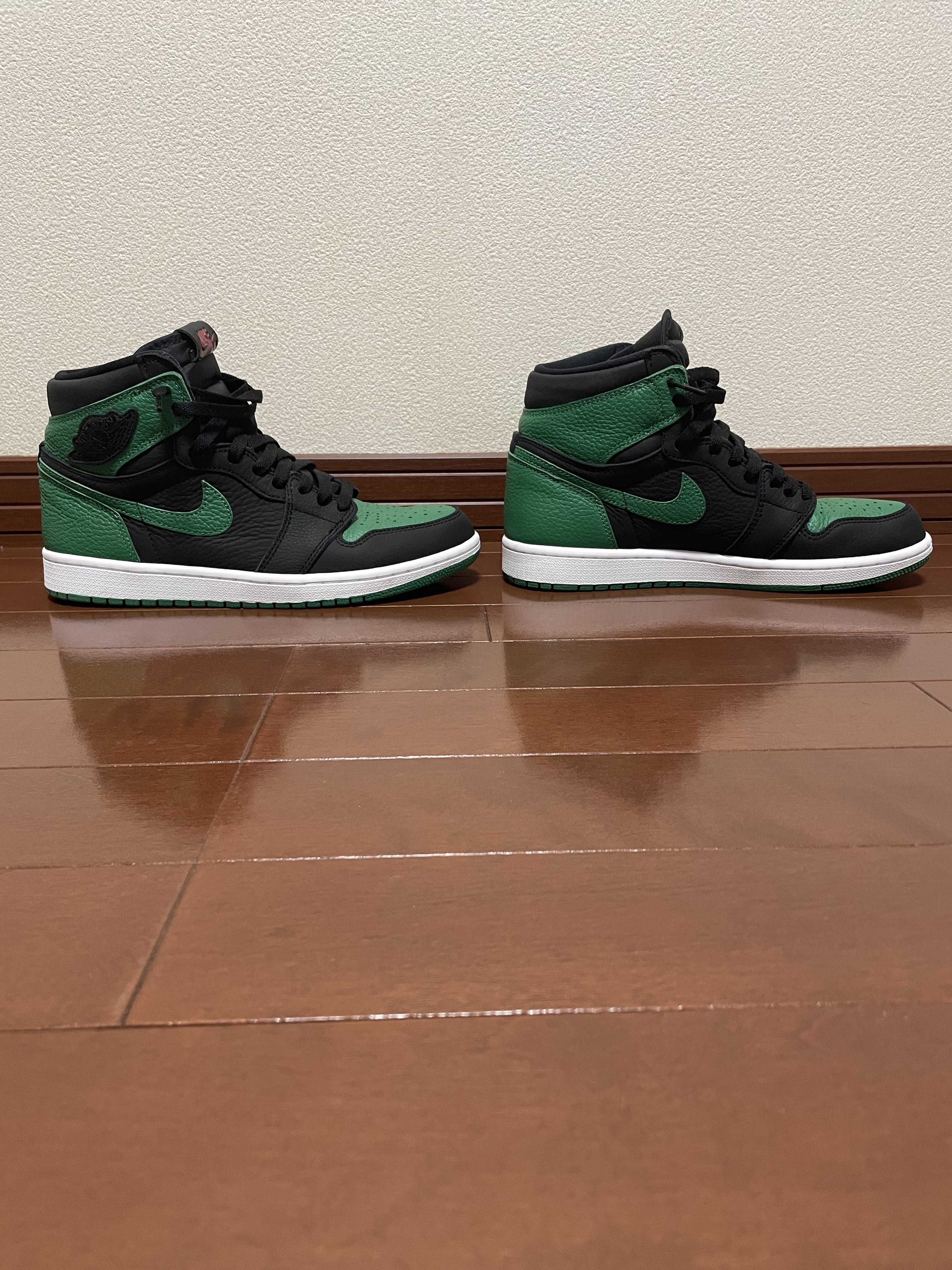 Nike Air Jordan 1 Retro High OG "Black/Pine Green" (2020)