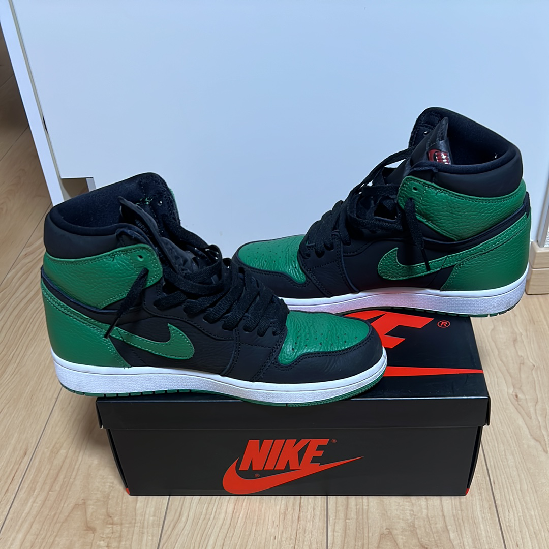 Nike Air Jordan 1 Retro High OG "Black/Pine Green" (2020)