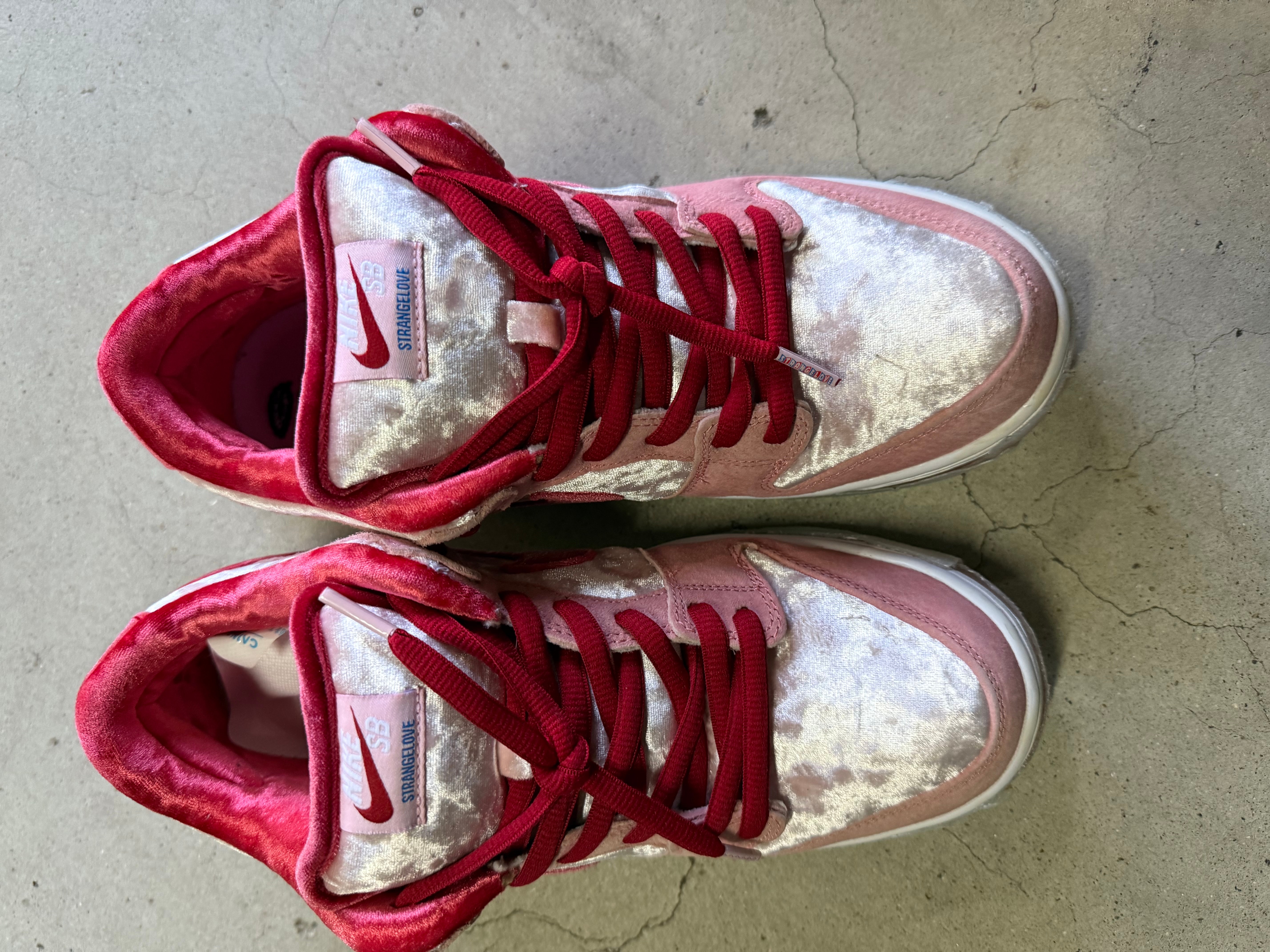 Strangelove × Nike SB Dunk Low "Valentine’s Day"