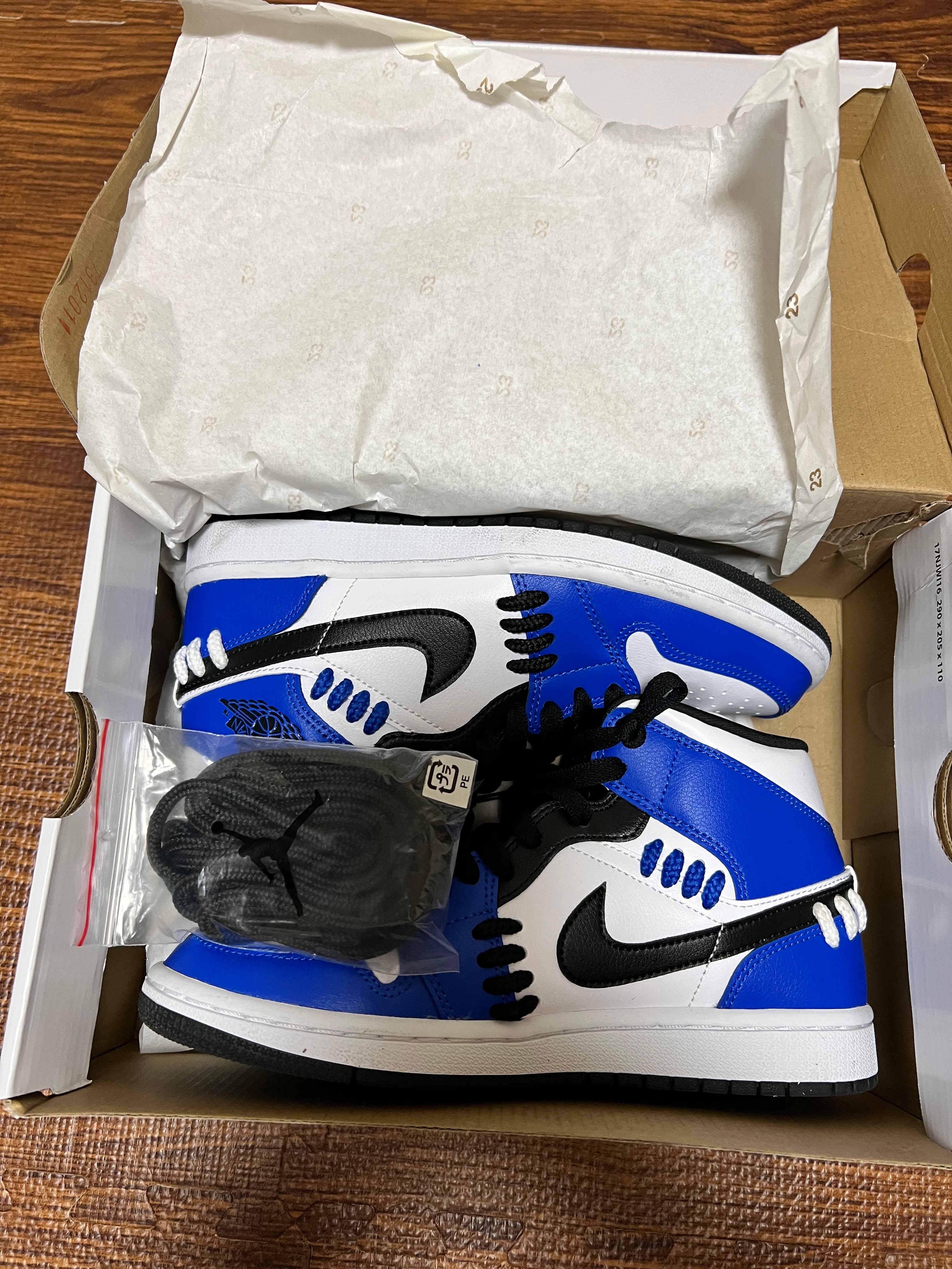 Nike Women's Air Jordan 1 Mid "Sister Hood"