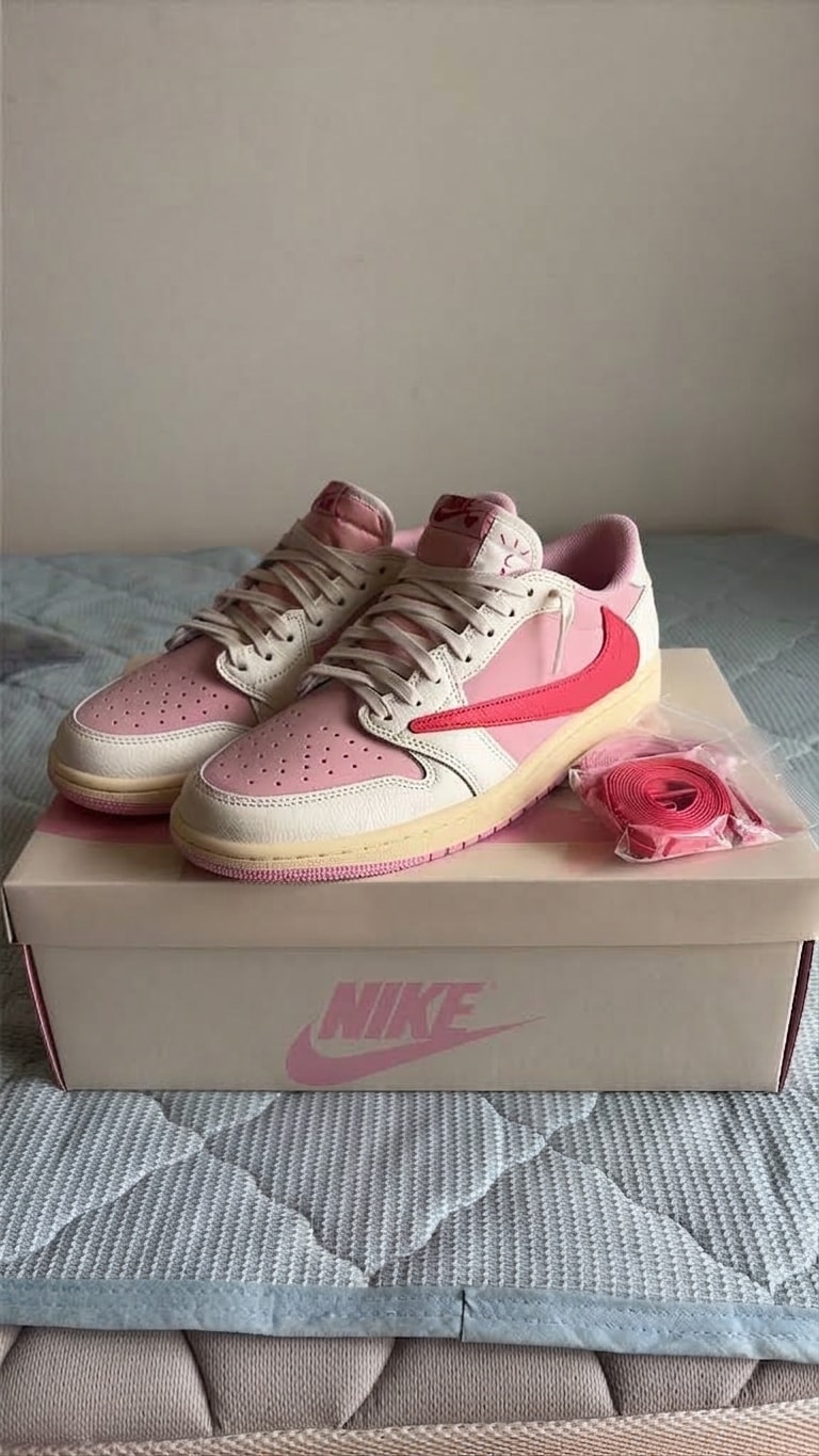 Travis Scott × Nike Air Jordan 1 Retro Low OG "Sail/Tropical Pink"