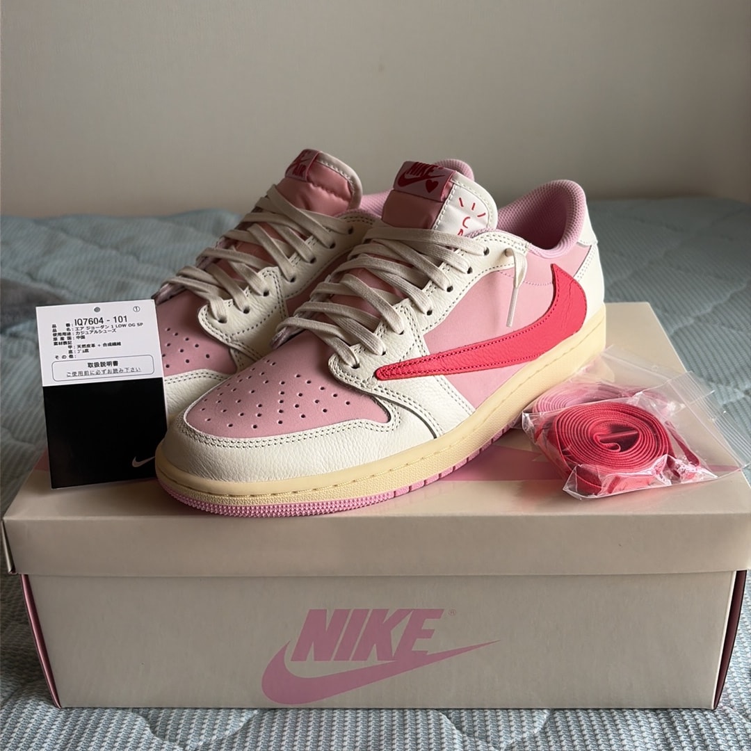 Travis Scott × Nike Air Jordan 1 Retro Low OG "Sail/Tropical Pink"