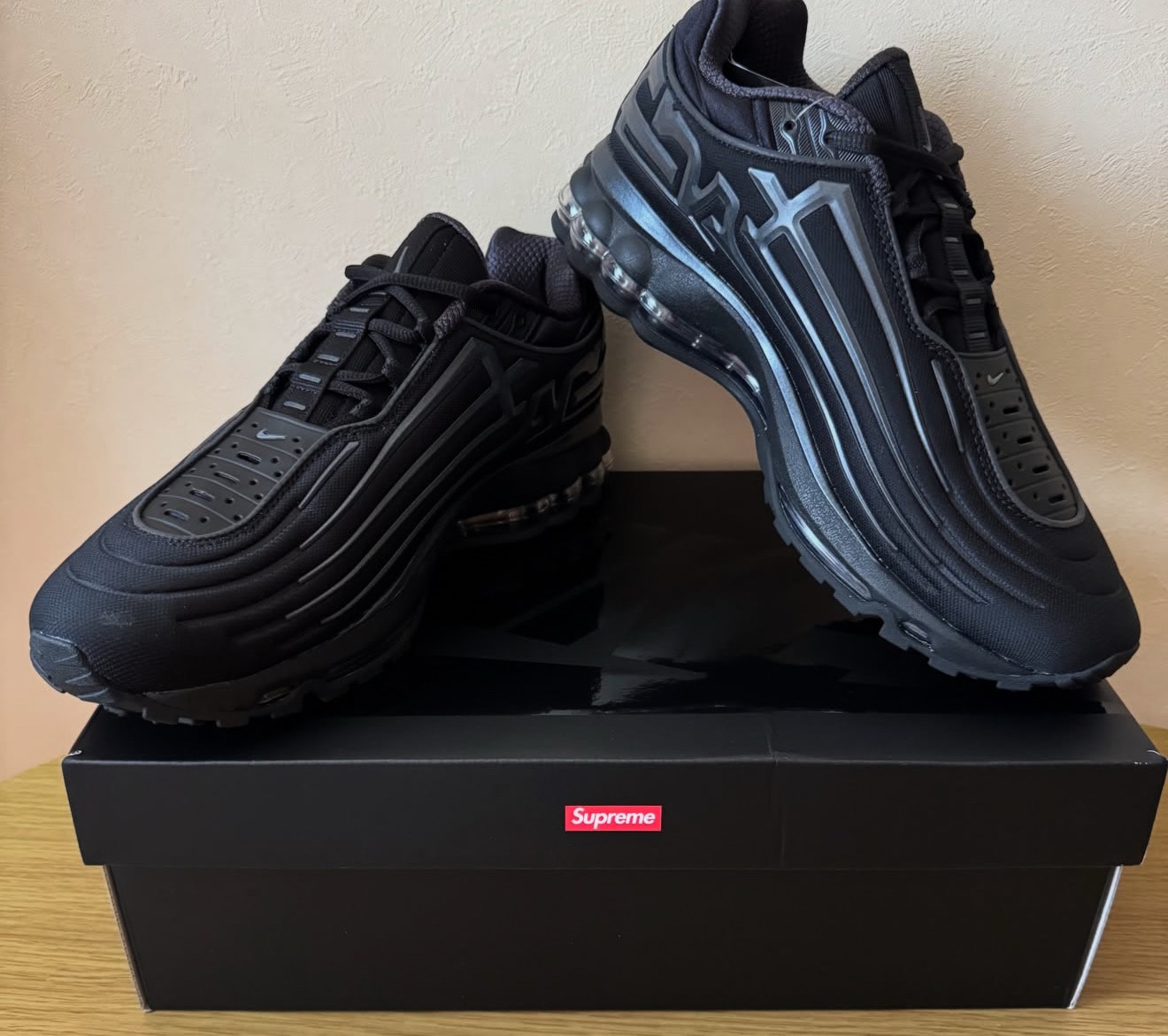 Supreme × Nike Air Max 2001 Air Ecstasy "Black" (26FW Week2)