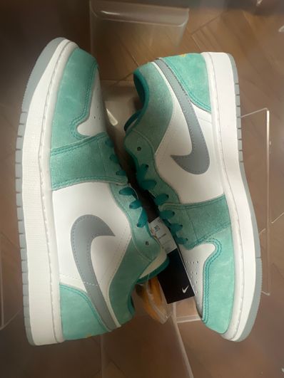 Nike Air Jordan 1 Low SE "New Emerald"