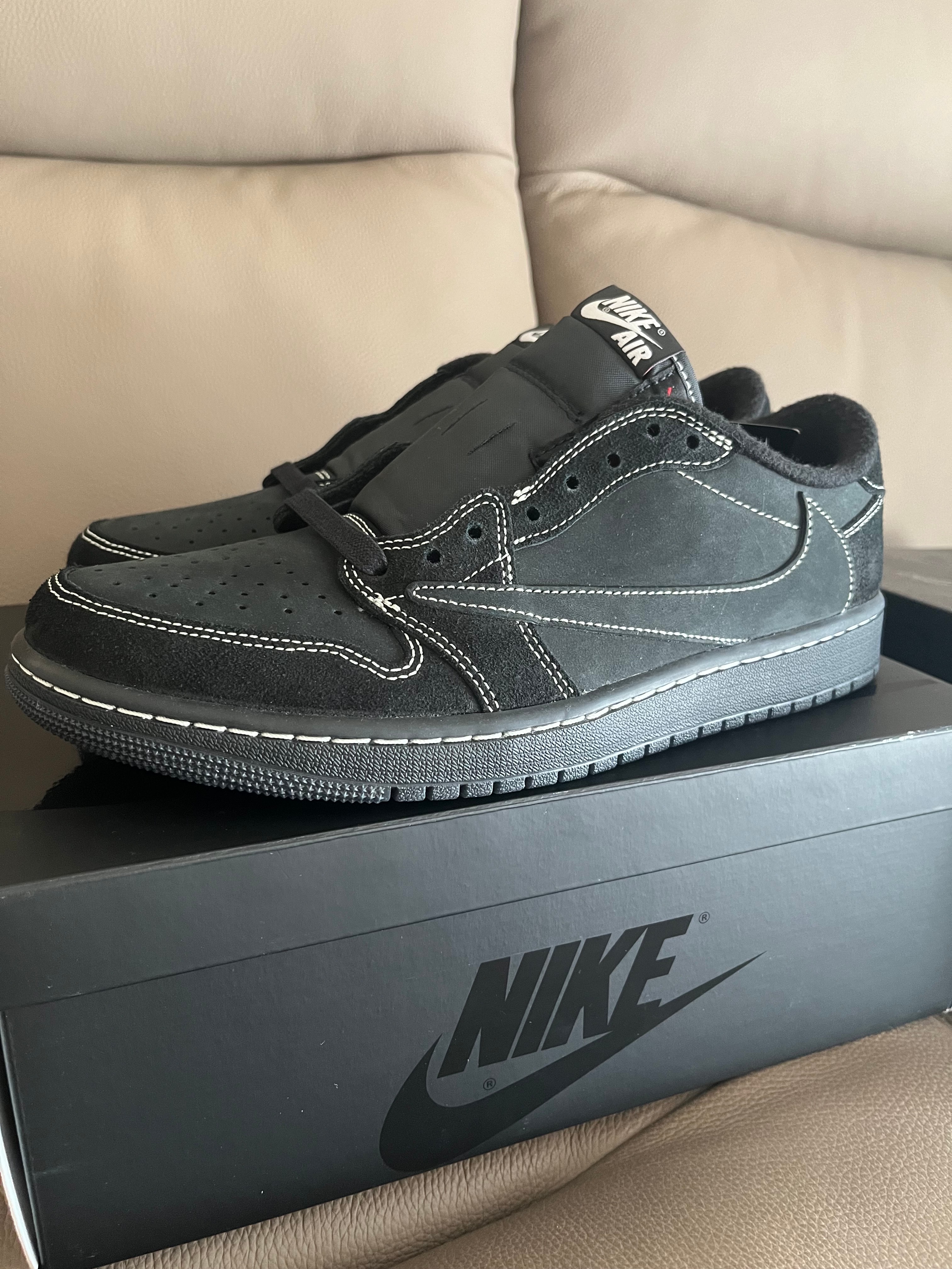 Travis Scott × Nike Air Jordan 1 Low OG SP 