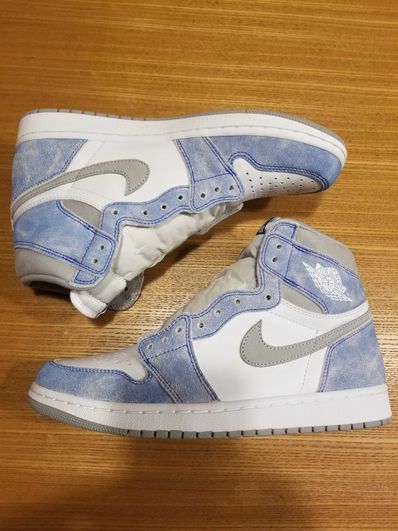 Nike Air Jordan 1 High OG "Hyper Royal"