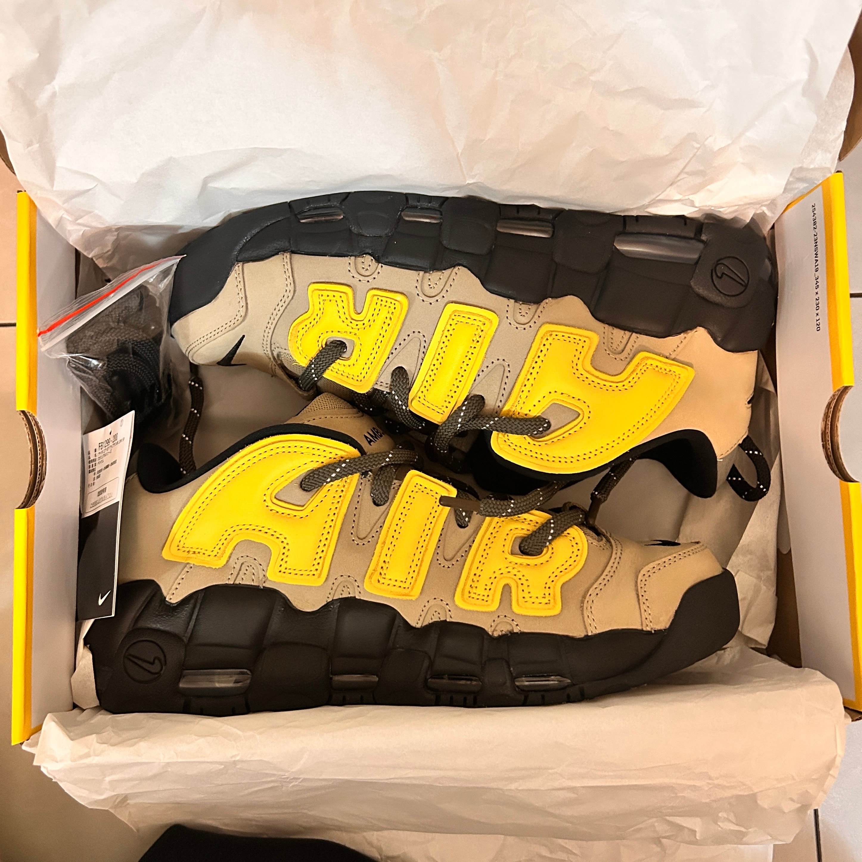 ナイキ エアモアアップテンポ・モアテン (NIKE Air More Uptempo) の