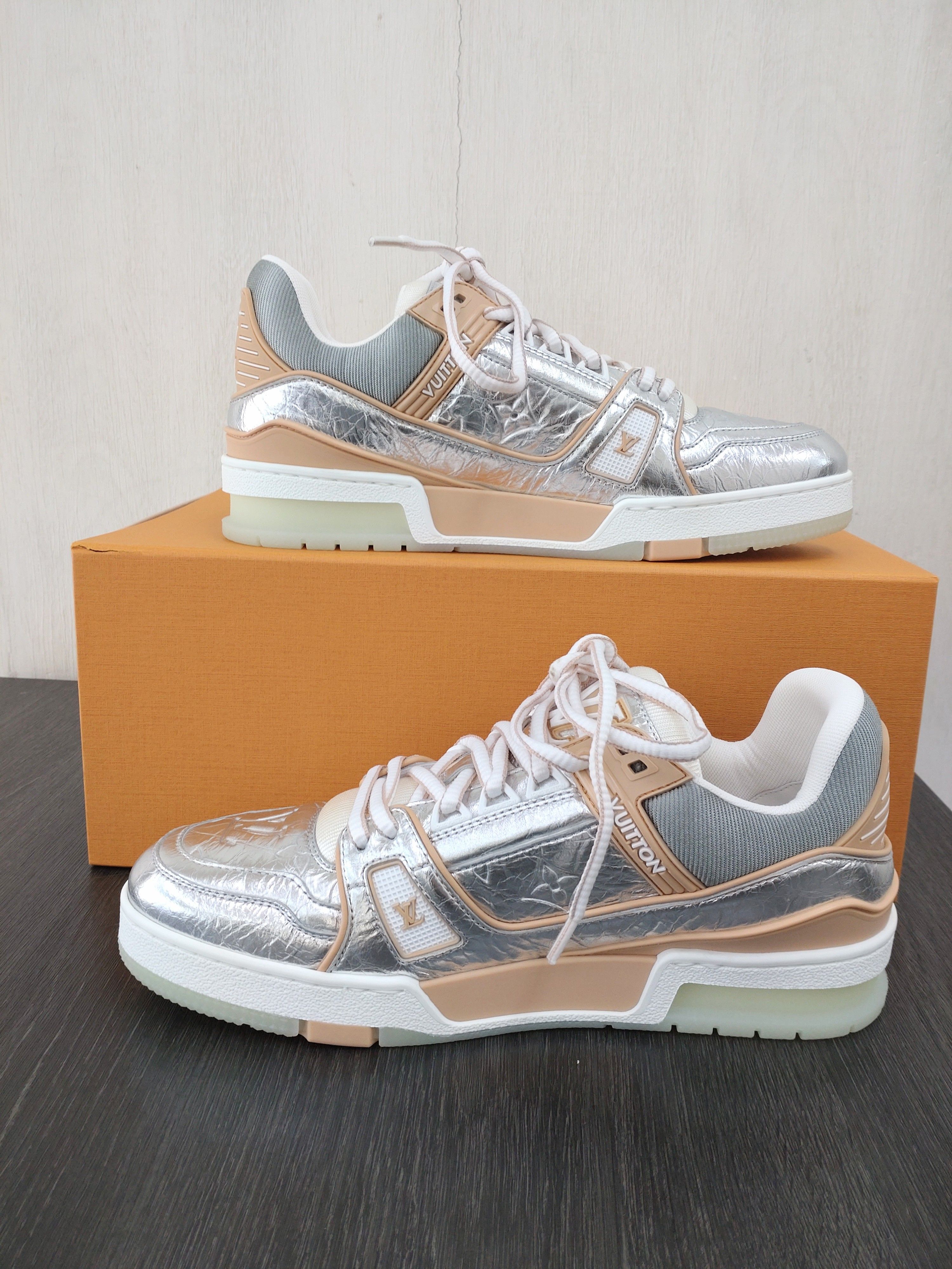 Louis Vuitton Trainer "Metallic Beige"