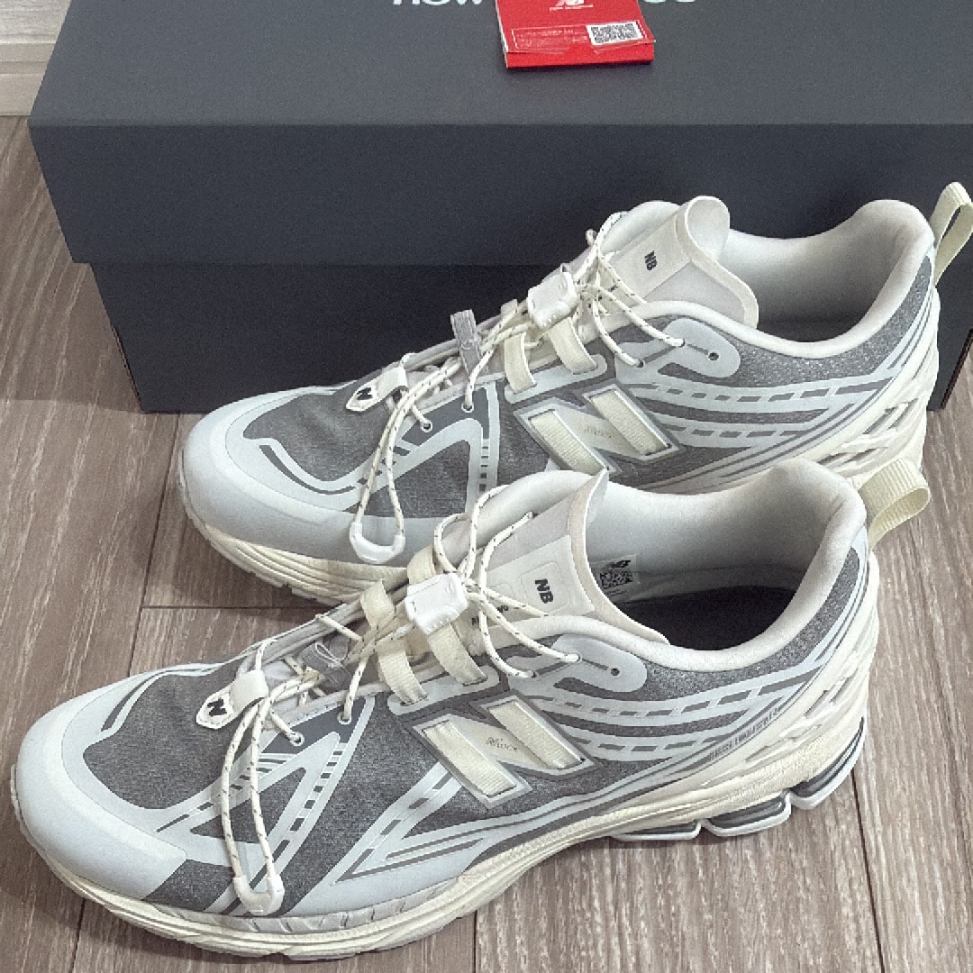 ニューバランス 1906R "グレー"