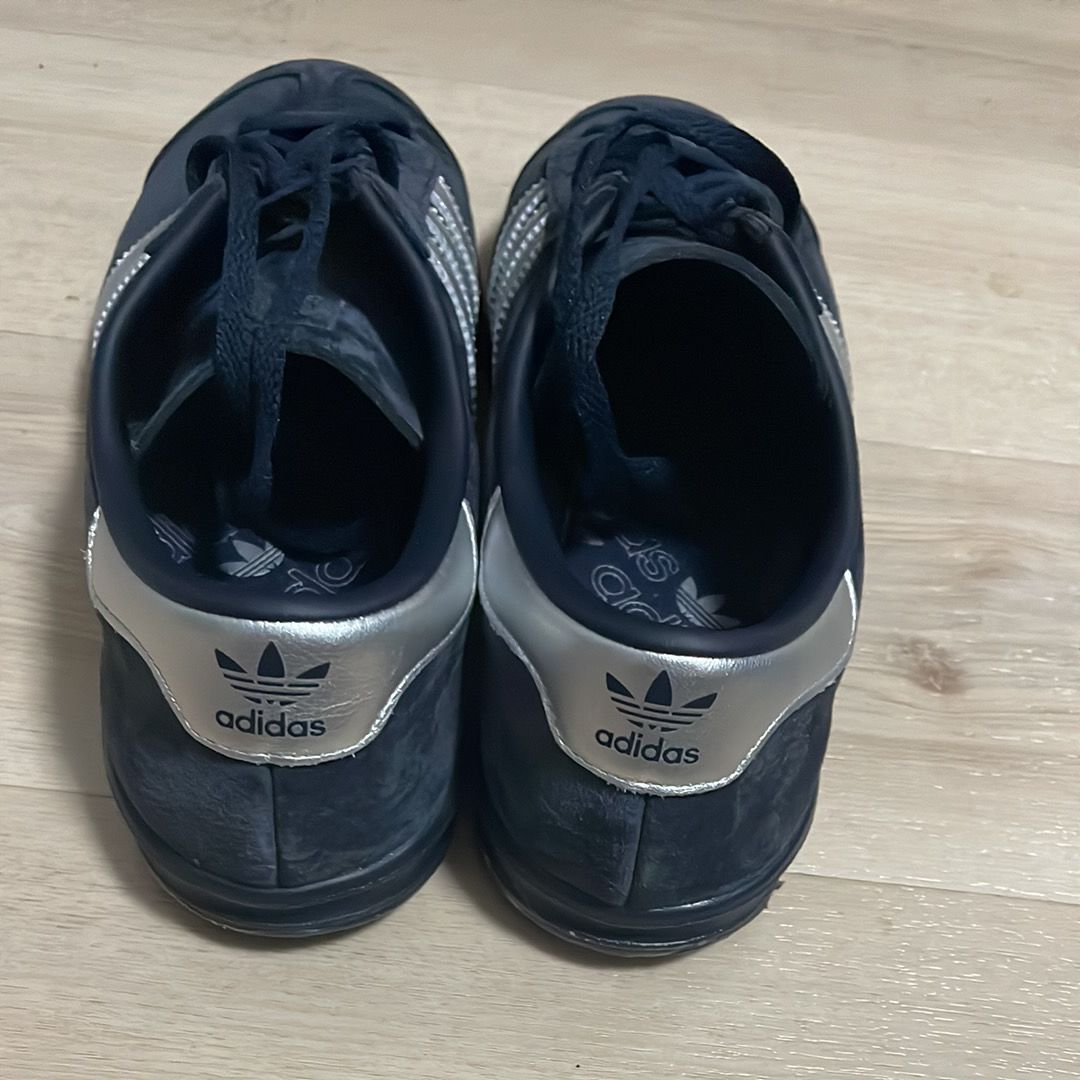 アディダスオリジナルス ハンブルグ "レジェンドインク/シルバーメタリック/ゴールドメタリック"