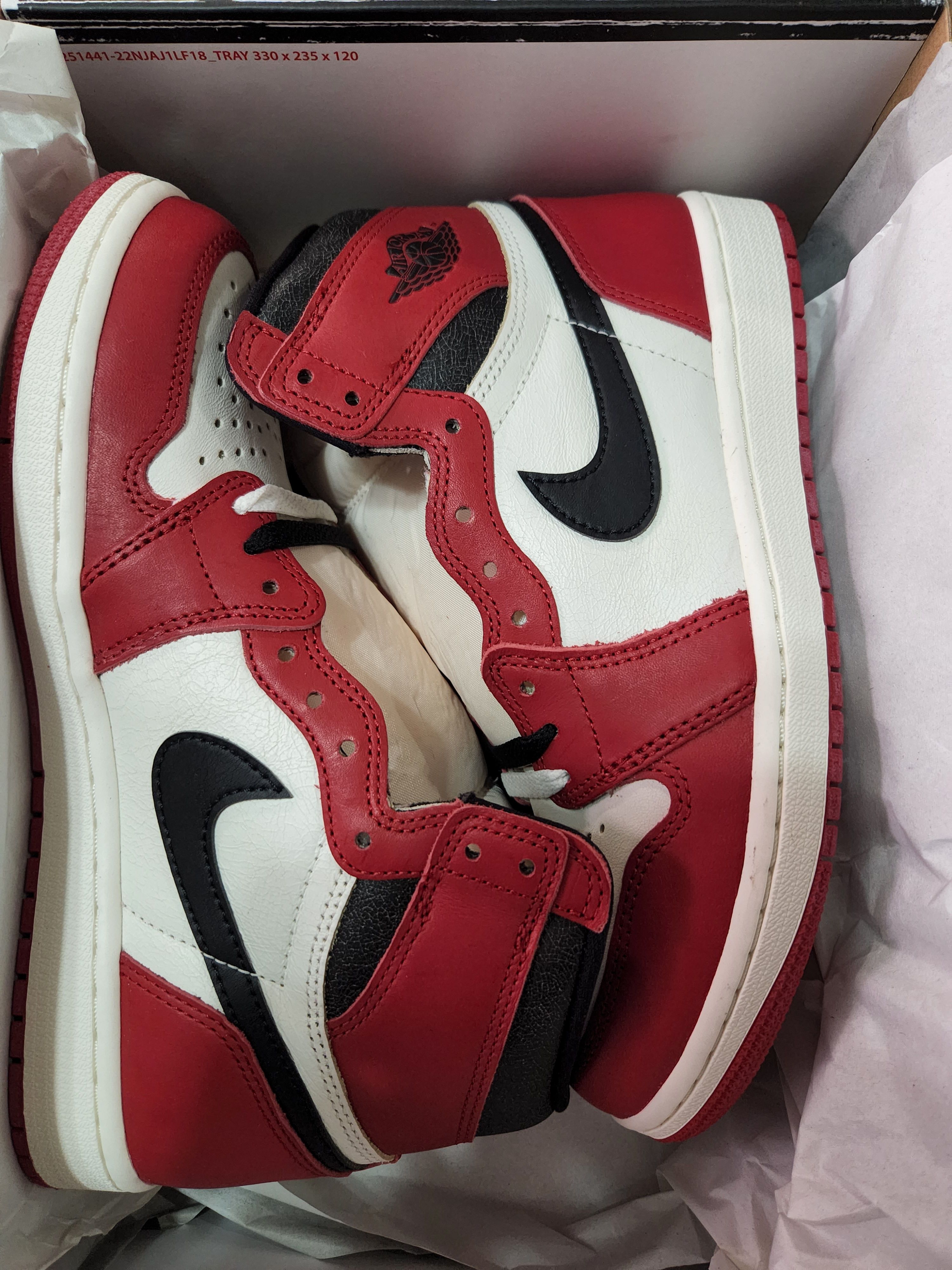 Nike Air Jordan 1 High OG "Lost & Found/Chicago"