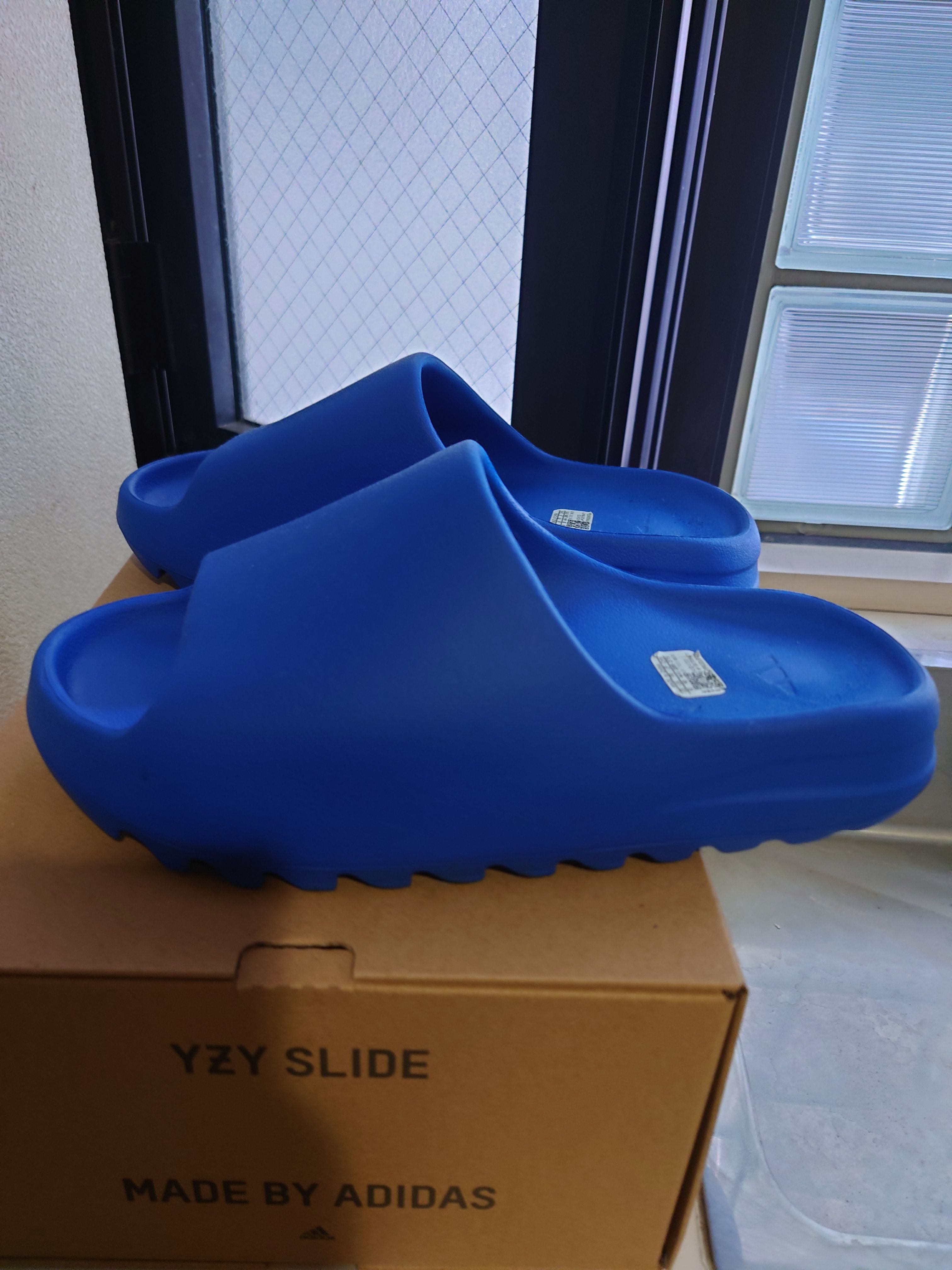 adidas YEEZY Slide "Azure"