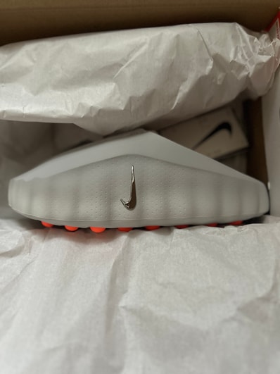 Nike Mind 001 Mules "Light Smoke Grey/Hyper Crimson"