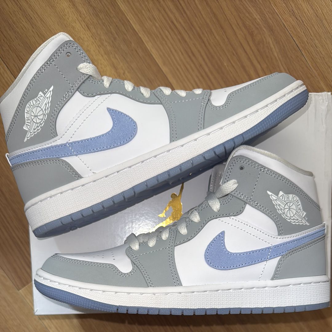 Nike Women's Air Jordan 1 Mid "Wolf Grey"