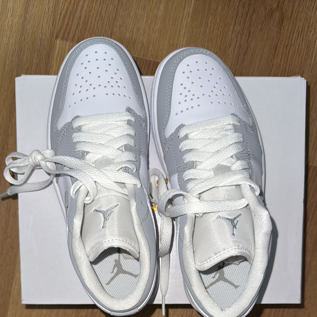 Nike Women's Air Jordan 1 Low "Wolf Grey"