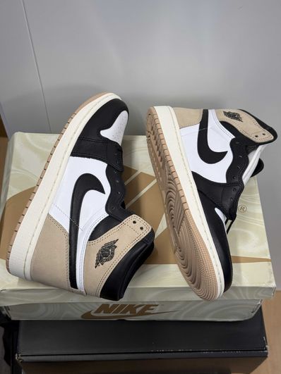 Nike Women's Air Jordan 1 Retro High OG "Latte"