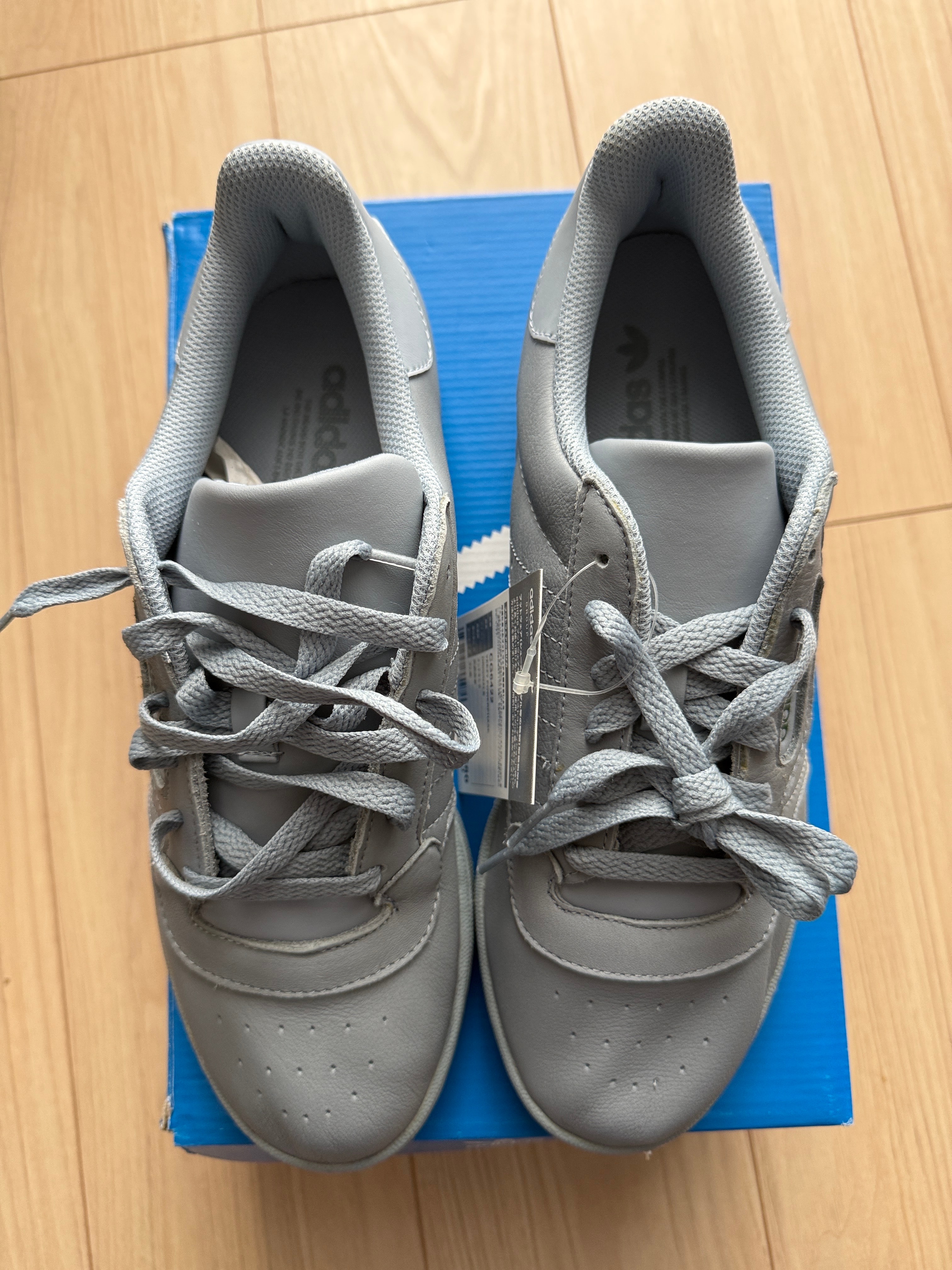 アディダス イージーパワーフェーズ "カラバサス グレー"