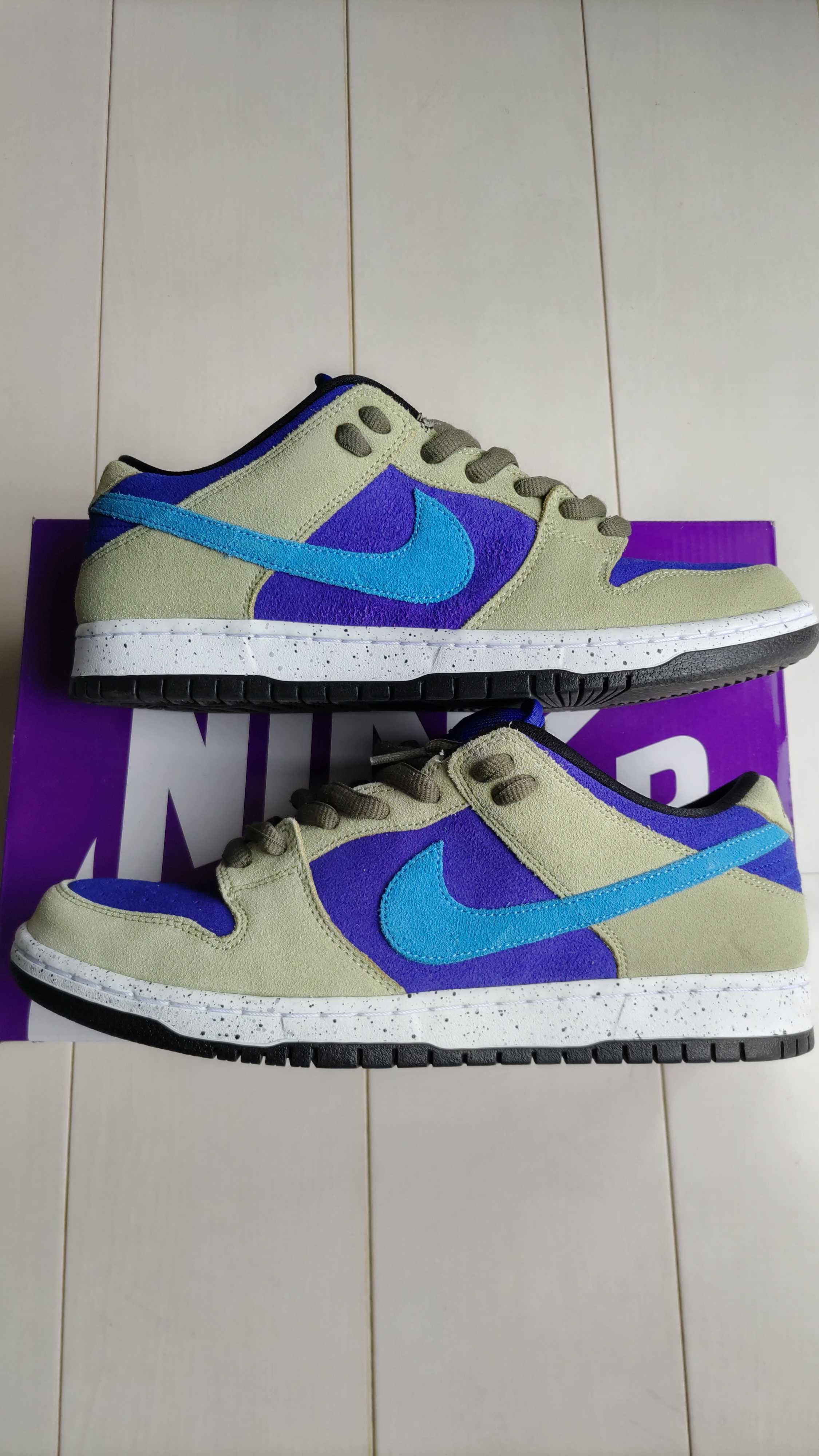 Nike SB Dunk Low "Celadon"