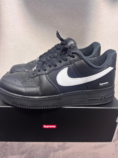 Supreme × Nike Air Force 1 Low "Black/White"