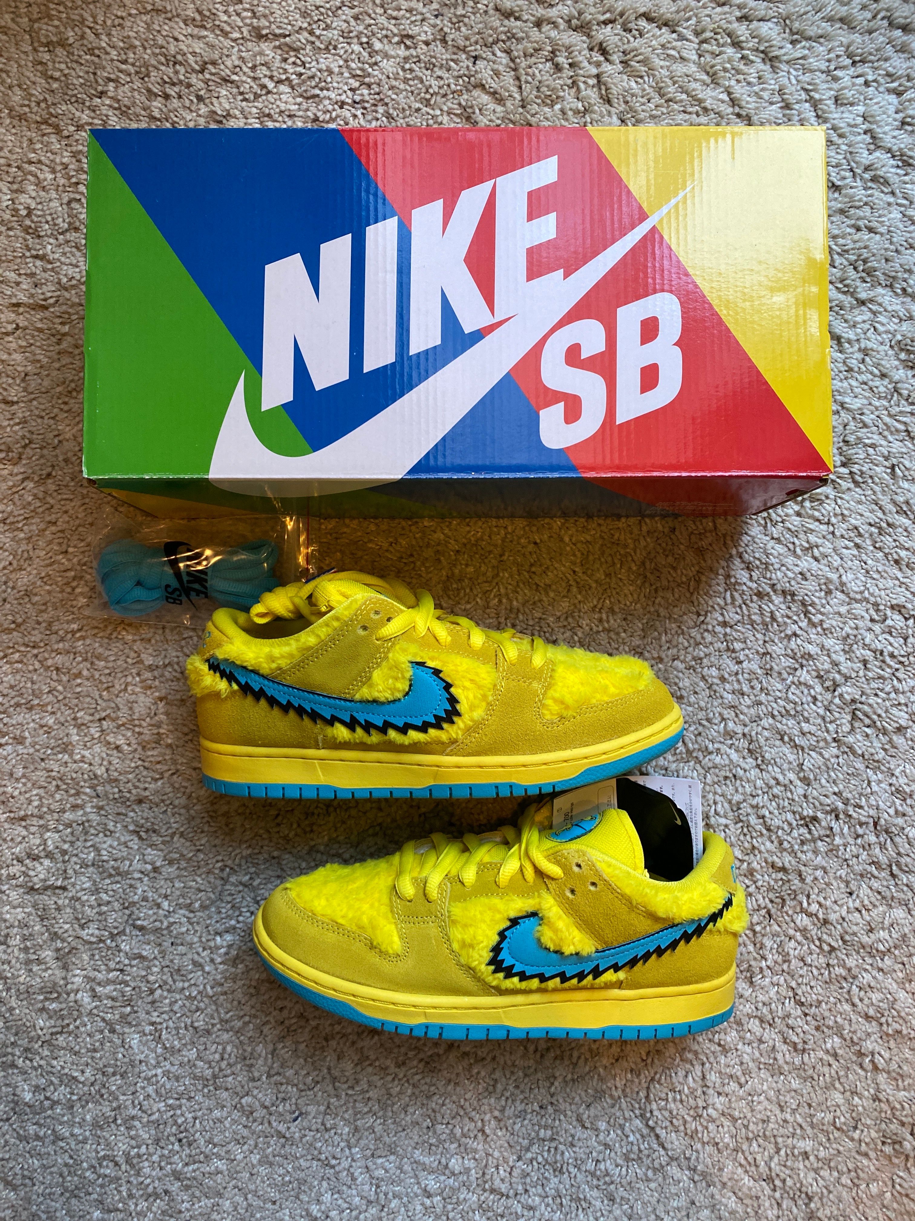 Grateful Dead × Nike SB Dunk Low "Yellow Bear"