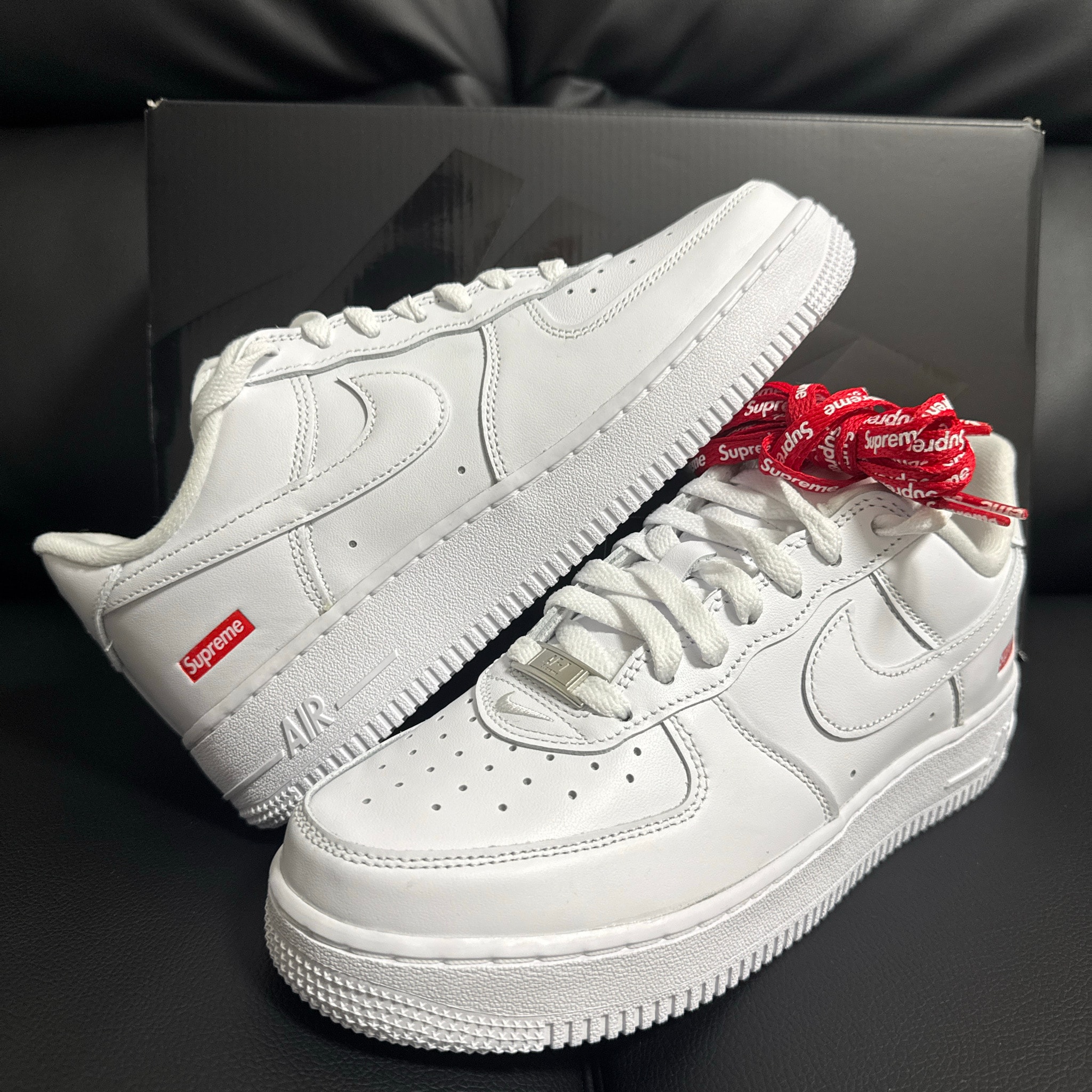 Supreme × Nike Air Force 1 Low 
