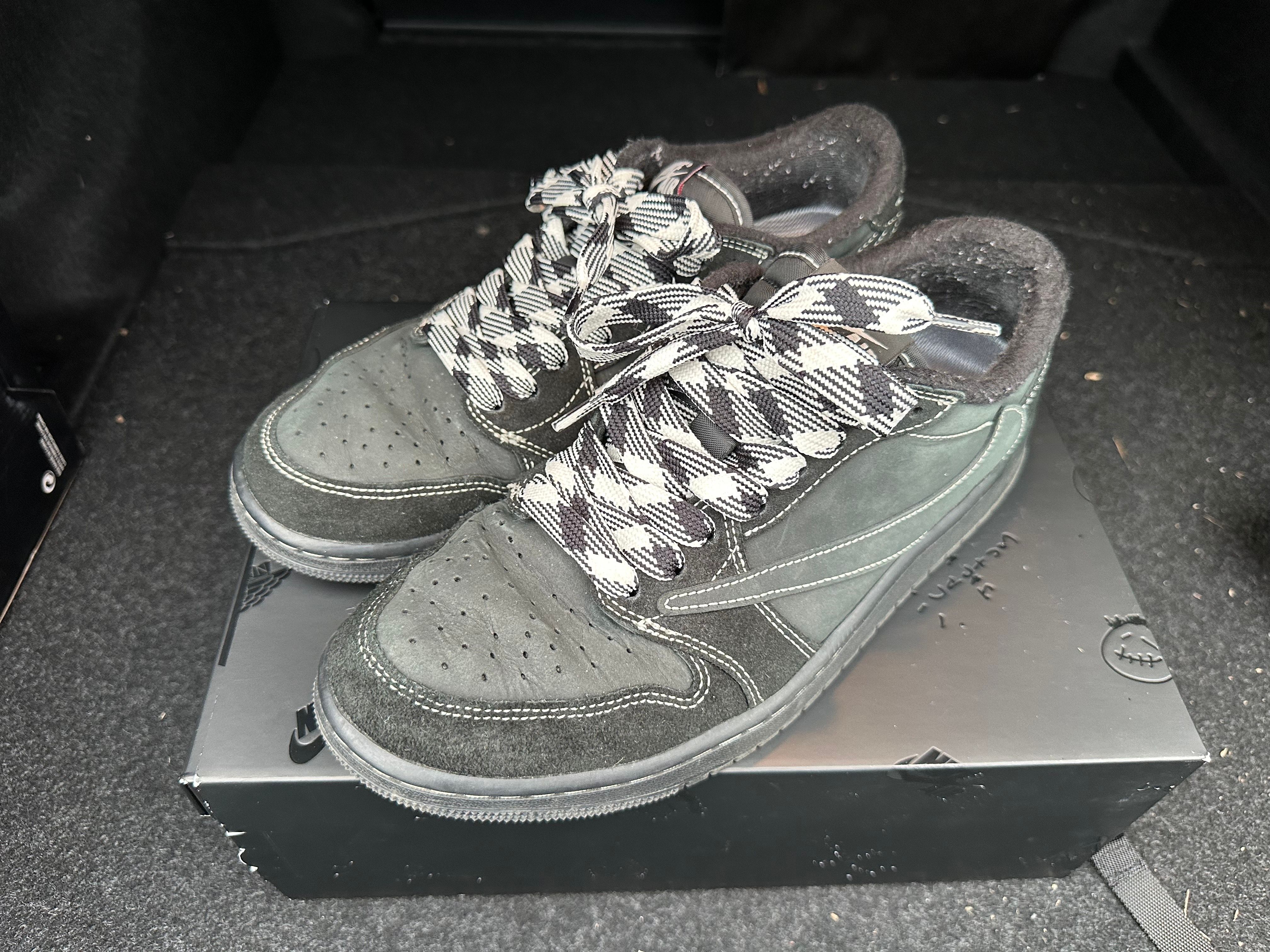 Travis Scott × Nike Air Jordan 1 Low OG SP "Black Phantom"