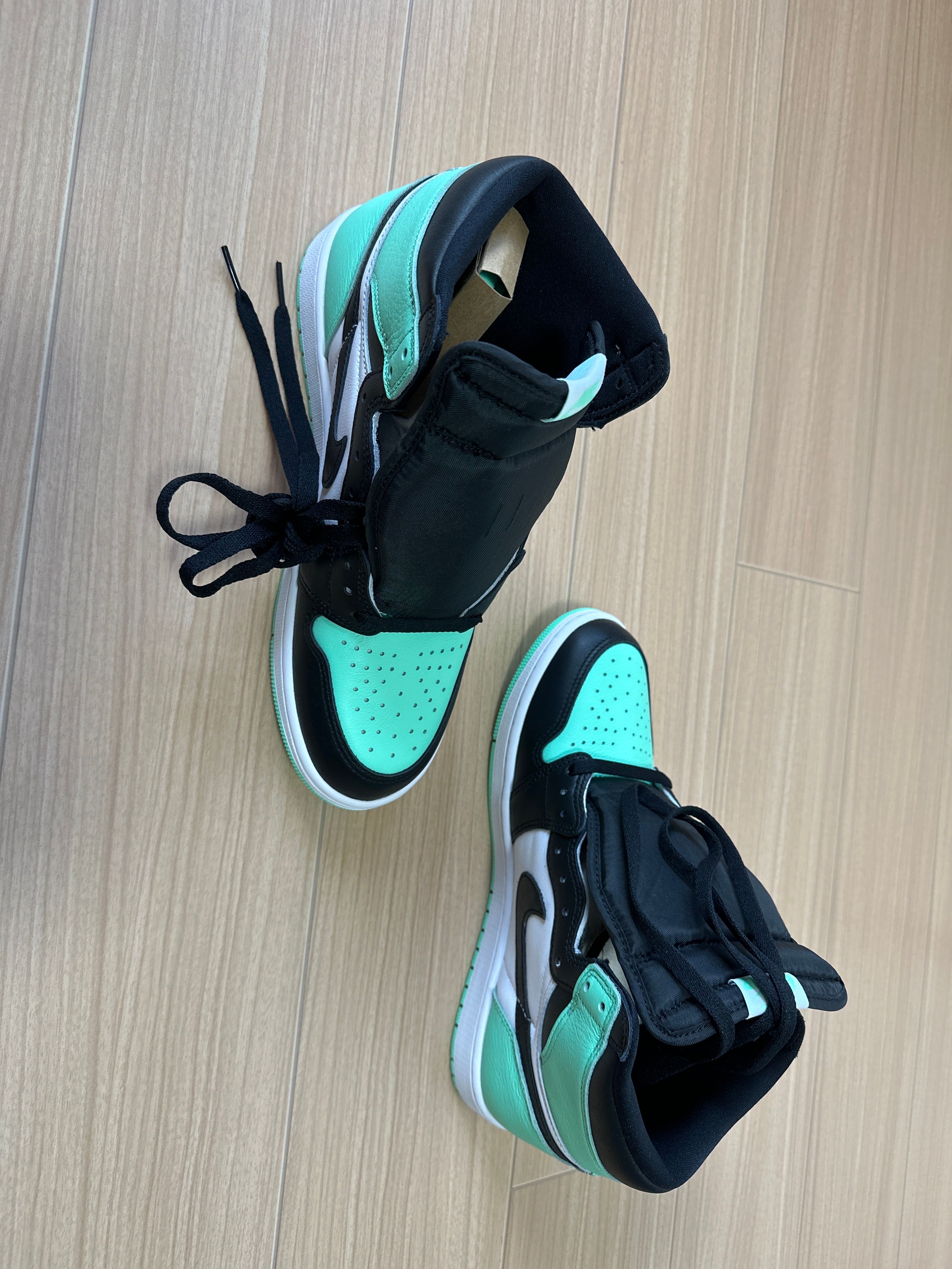 Nike Air Jordan 1 High OG "Green Glow"