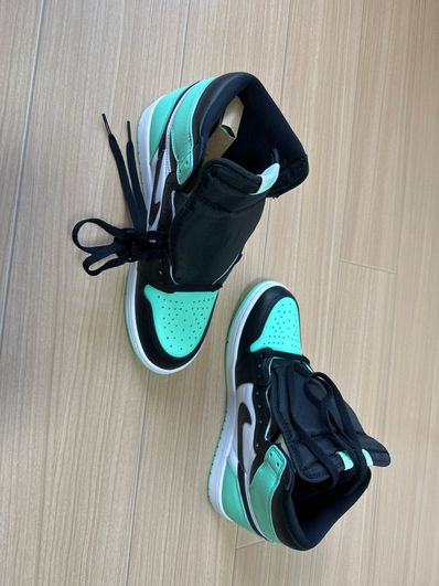 Nike Air Jordan 1 High OG "Green Glow"