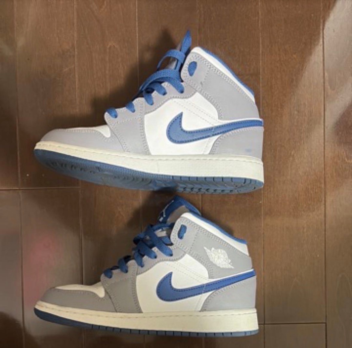 Nike Air Jordan 1 Mid "True Blue"