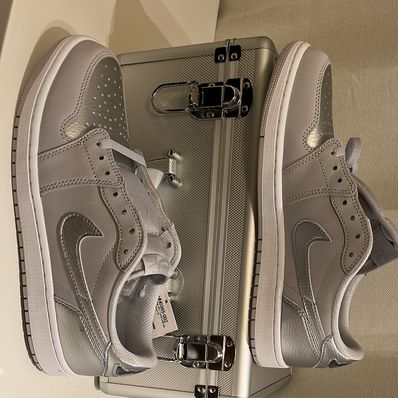 Nike Air Jordan 1 Retro Low OG "Silver" (with Briefcase) (HM0365-002)