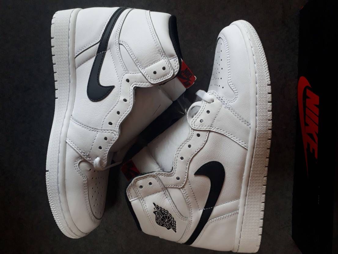 Nike Air Jordan 1 Retro High "Yin Yang White"