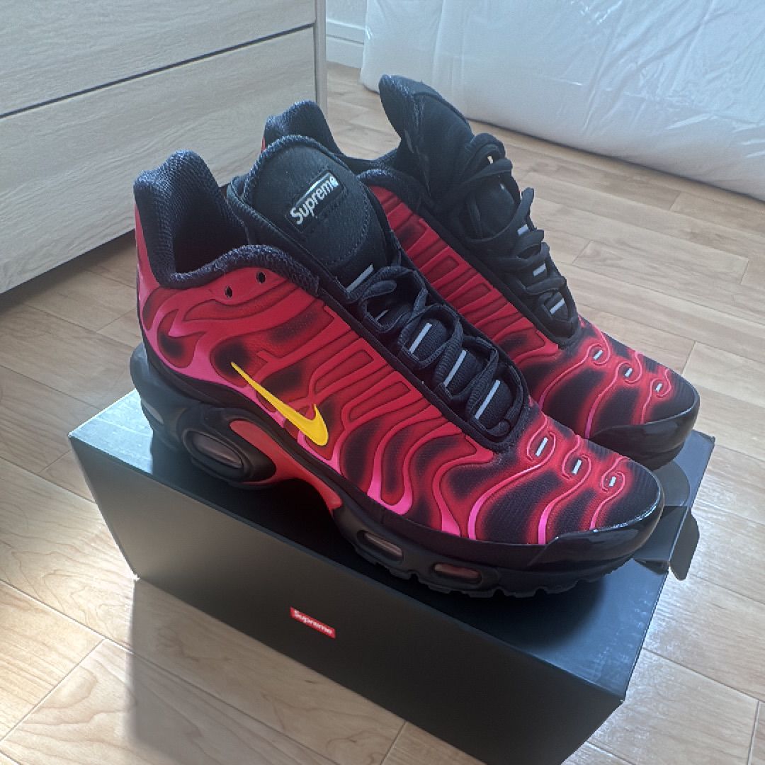 Supreme × Nike Air Max Plus "Hyper Grape"