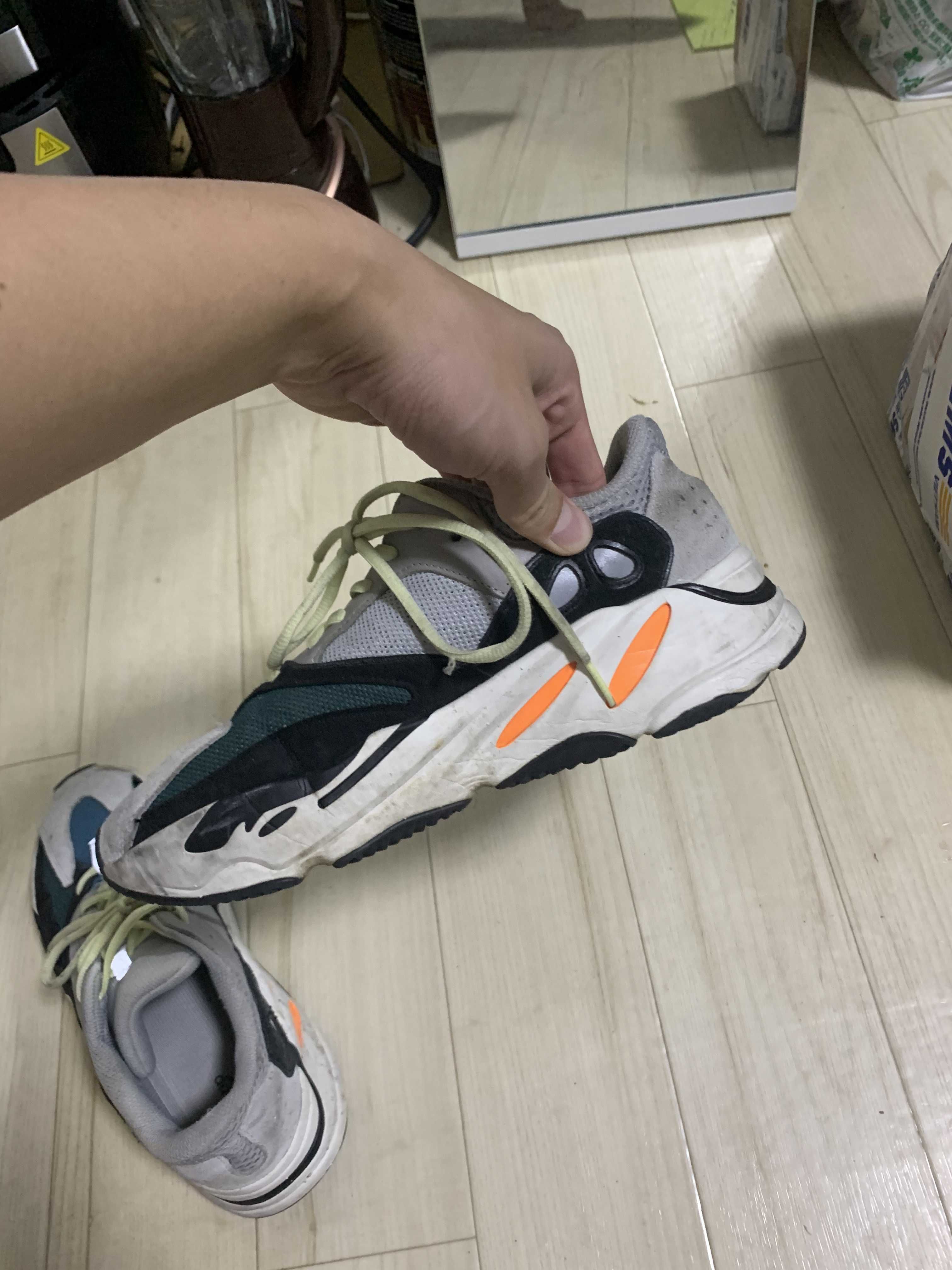 adidas YEEZY Boost 700 "Wave Runner"