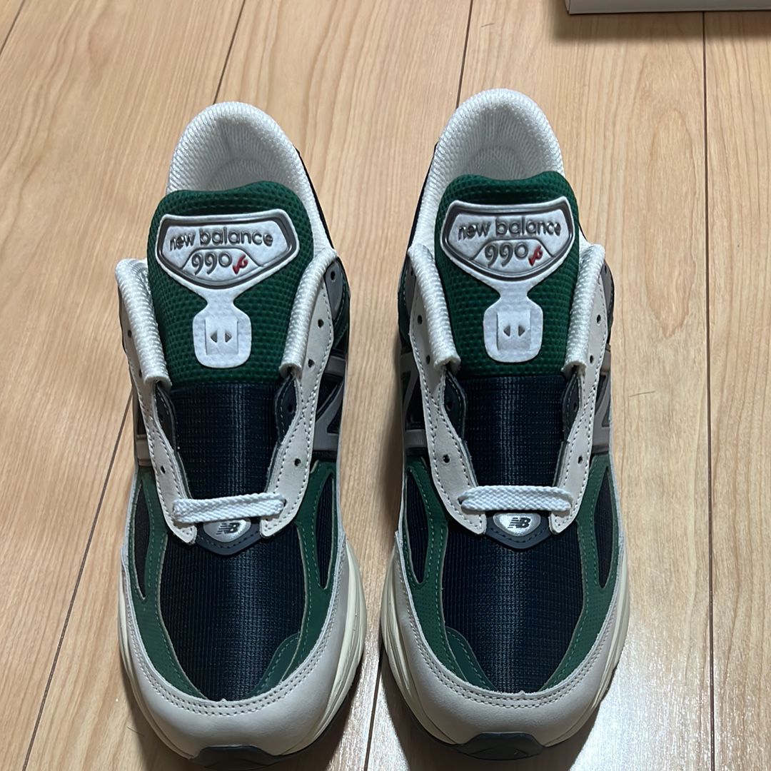 Shohei Ohtani × New Balance 990V6 "White/Marsh Green/Outerspace"