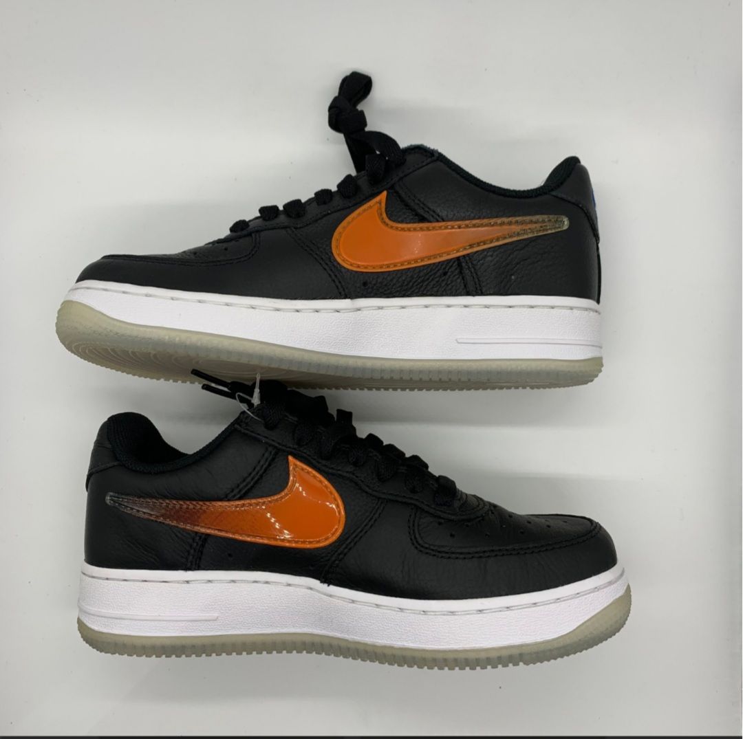 KITH × Nike Air Force 1 Low New York Knicks "Black/Brilliant Orange/Rush/Brilliant White"