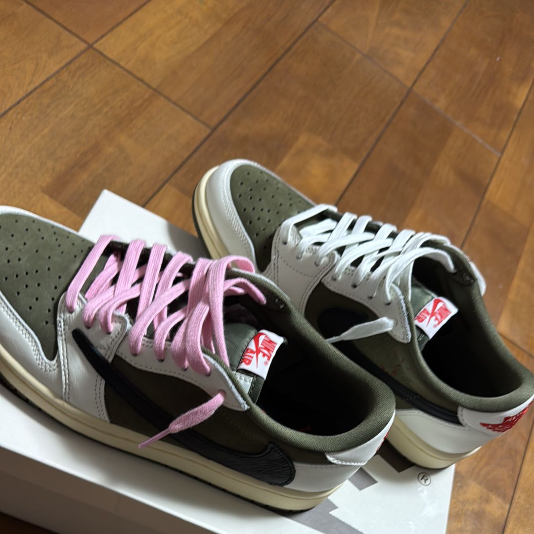 Travis Scott × Nike Air Jordan 1 Low OG SP "Reverse Olive"