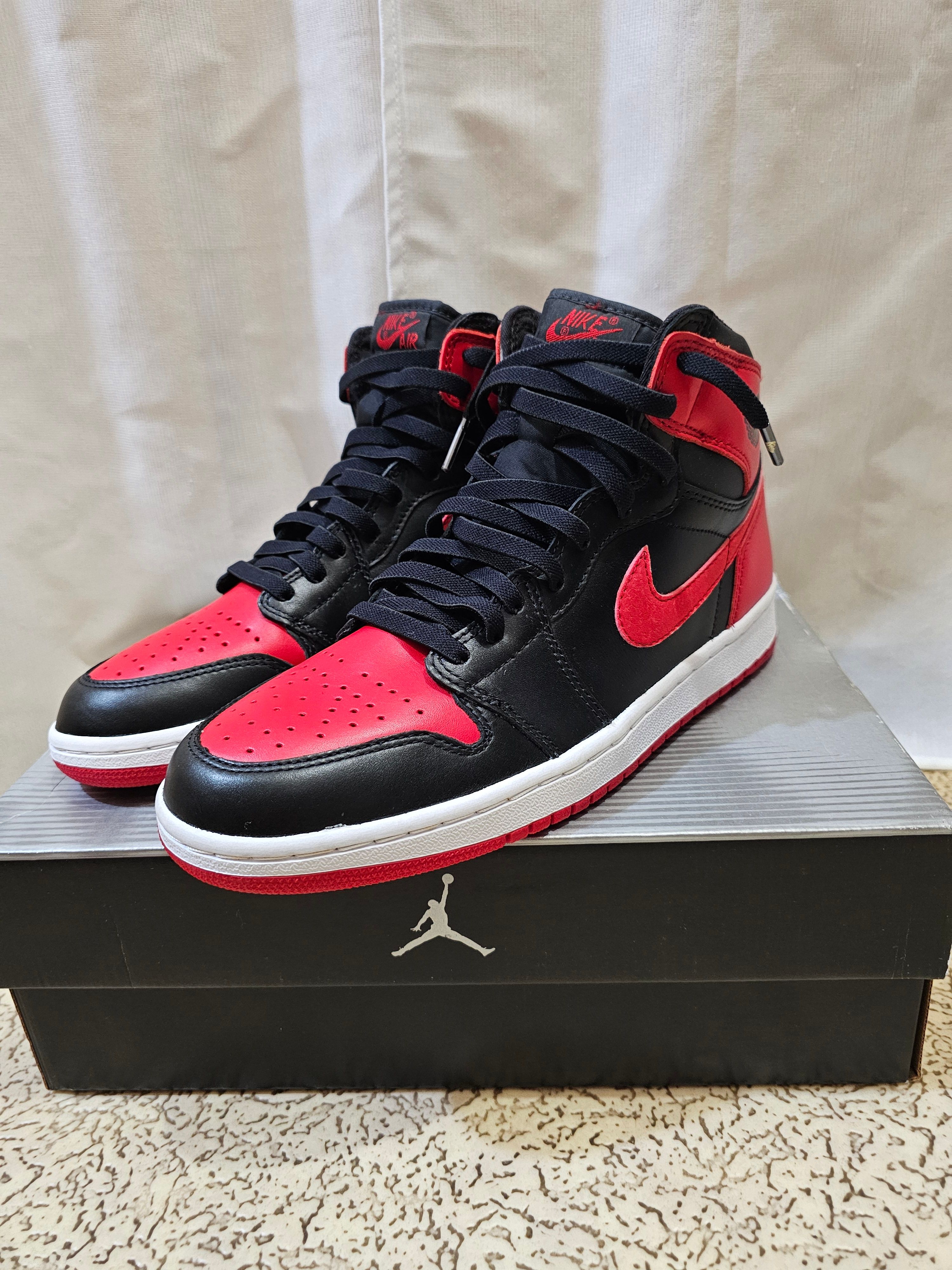 Nike Air Jordan 1 Retro High "Black Varsity Red/Bred"(2001)