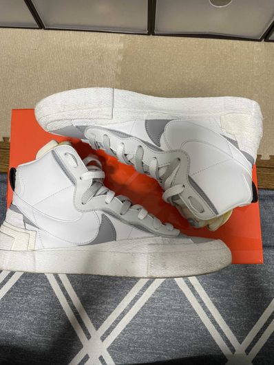 sacai × NIKE BLAZER MID "WHITE/WOLF GREY"