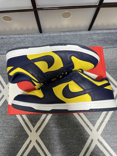 Nike Dunk Low "Michigan"