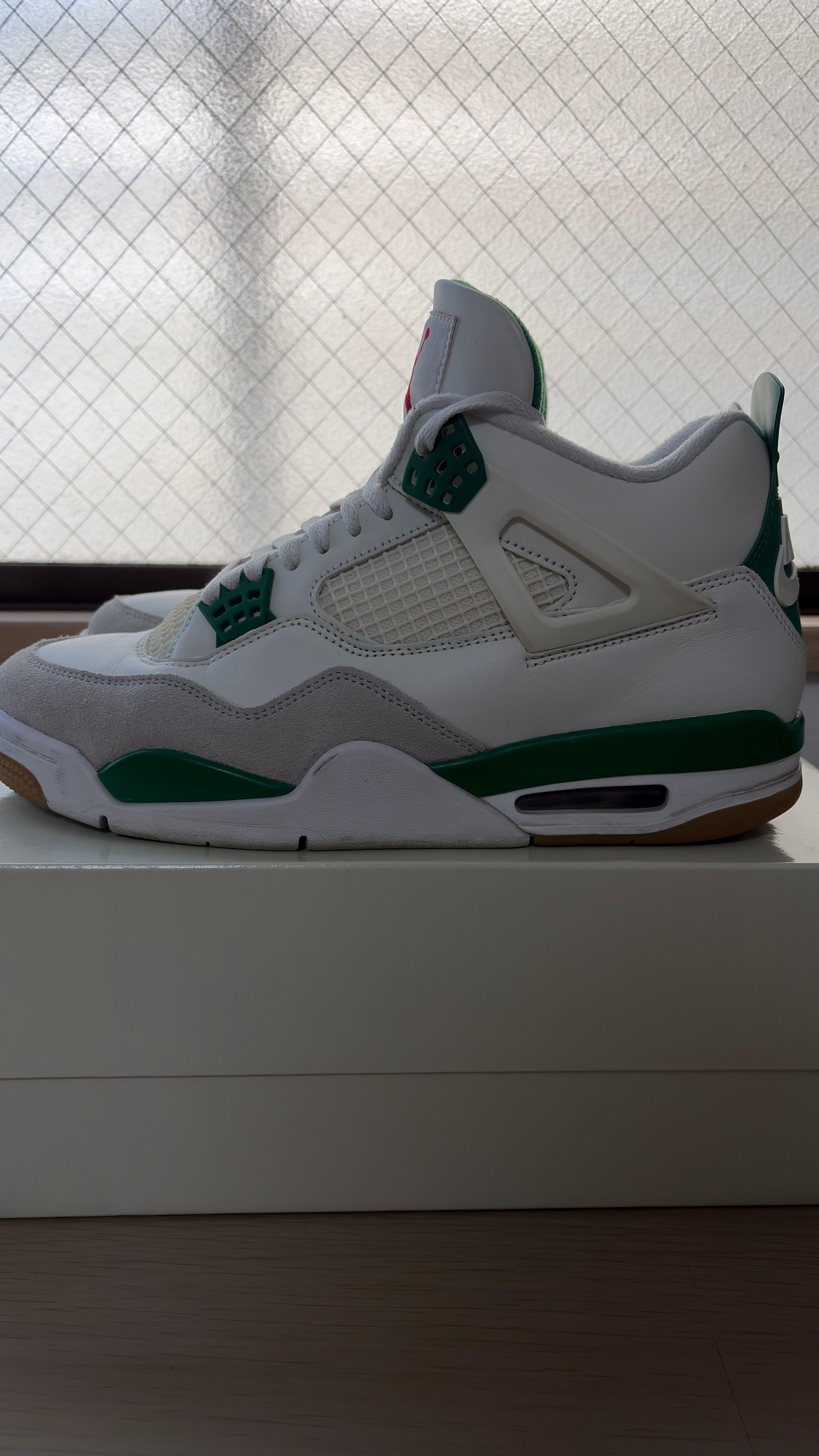 Nike SB × Air Jordan 4 Retro SP "Pine Green"