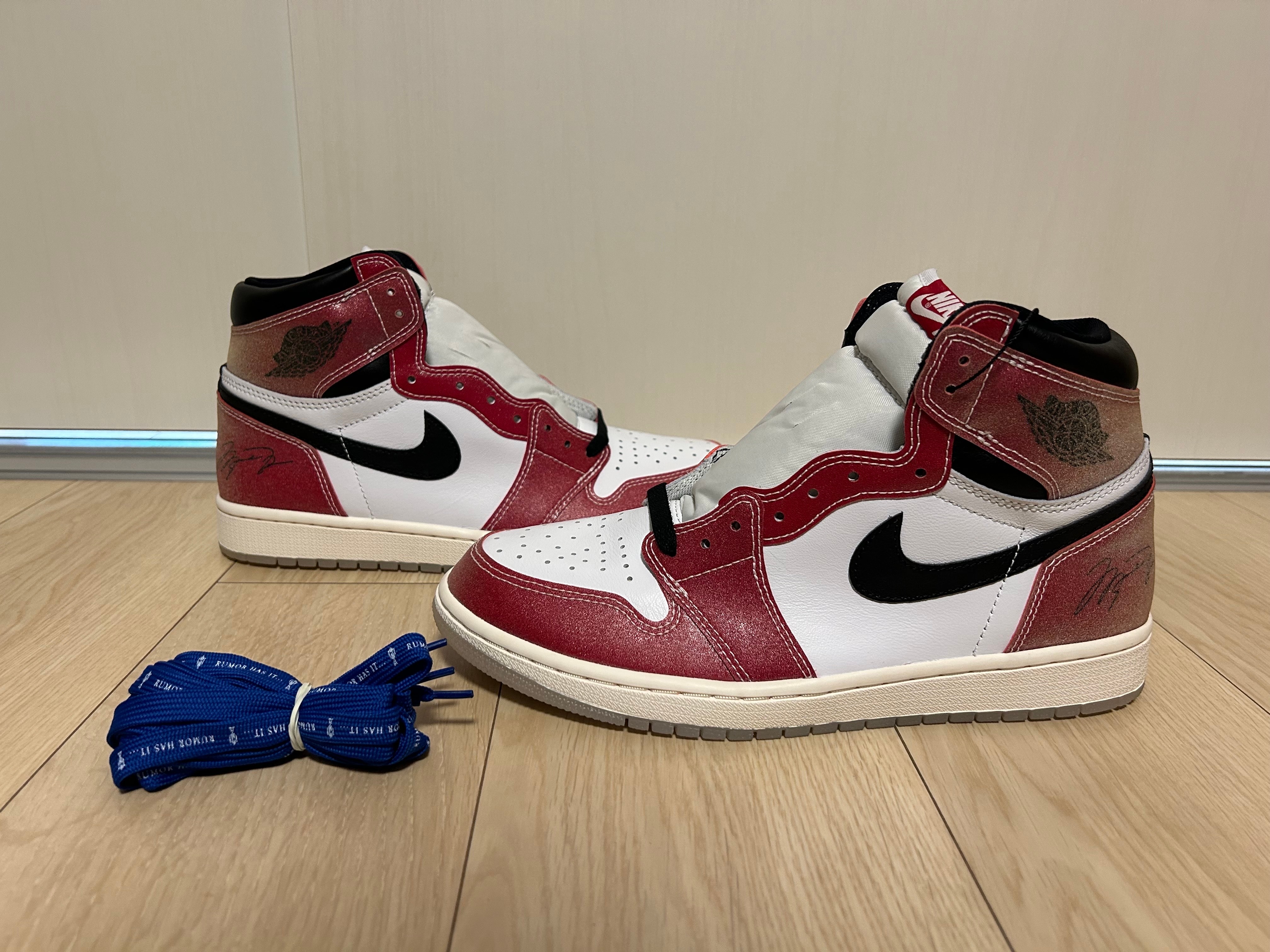 Trophy Room × Nike Air Jordan 1 Retro High "Chicago" (Friends and Family) (Blue Laces)