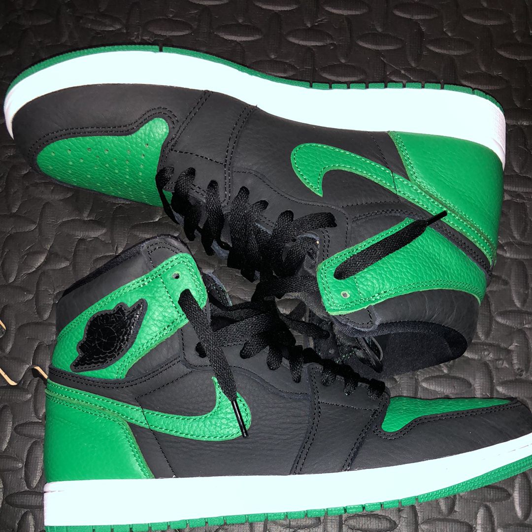 Nike Air Jordan 1 Retro High OG "Black/Pine Green" (2020)