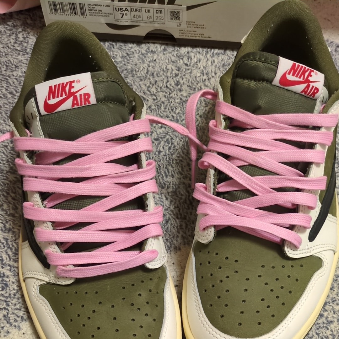 Travis Scott × Nike Air Jordan 1 Low OG SP "Reverse Olive"