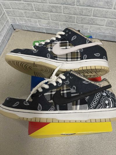 Travis Scott × Nike SB Dunk Low "Black/Parachute Beige"