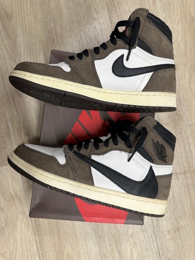 Travis Scott × Nike Air Jordan 1 Retro High OG TS SP "Sail/Dark Mocha"