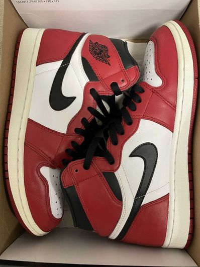 Nike Air Jordan 1 Retro High "Chicago" (2015)