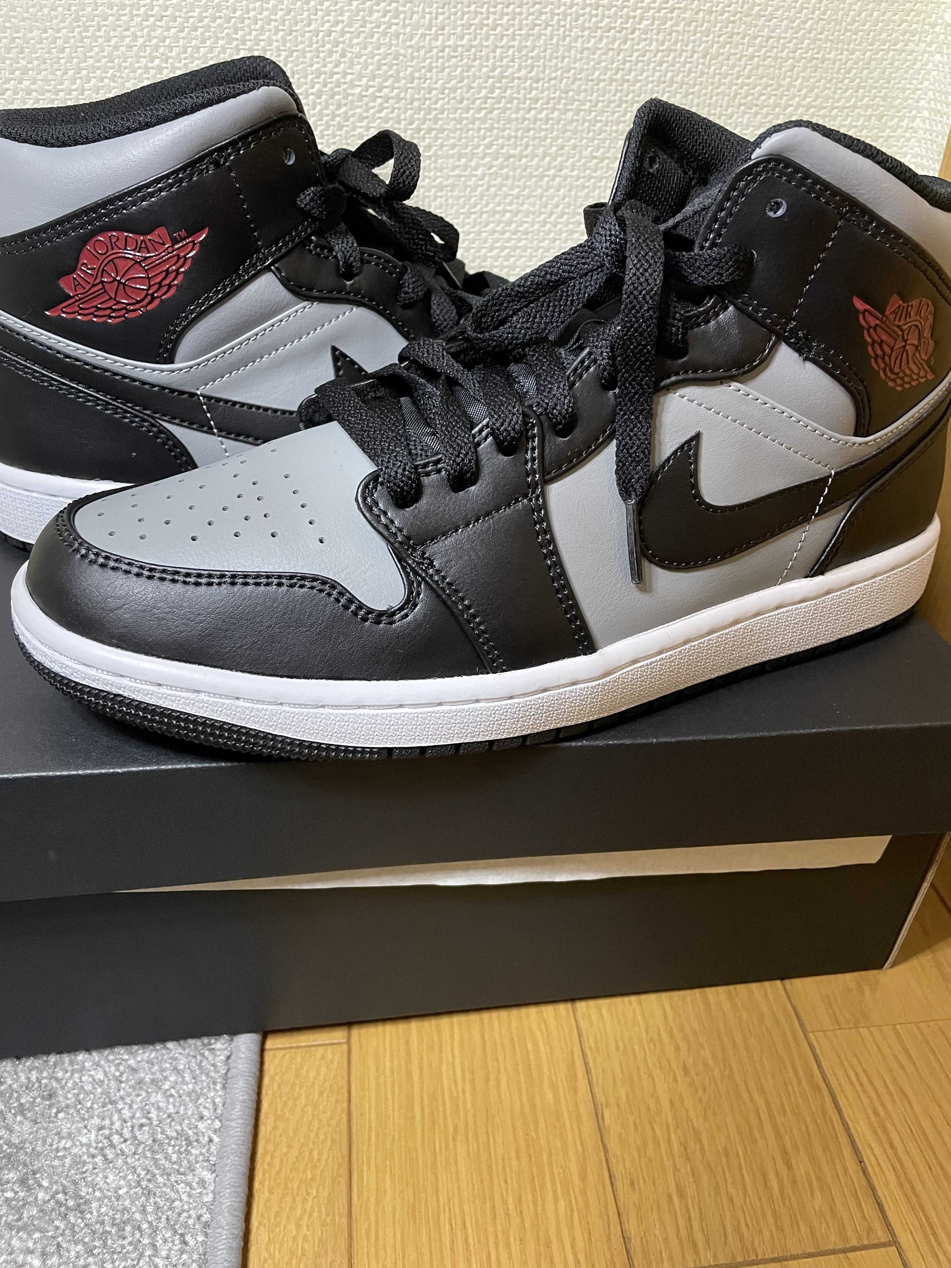 Nike Air Jordan 1 Mid "Shadow"