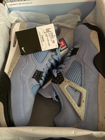 Nike Air Jordan 4 "University Blue"